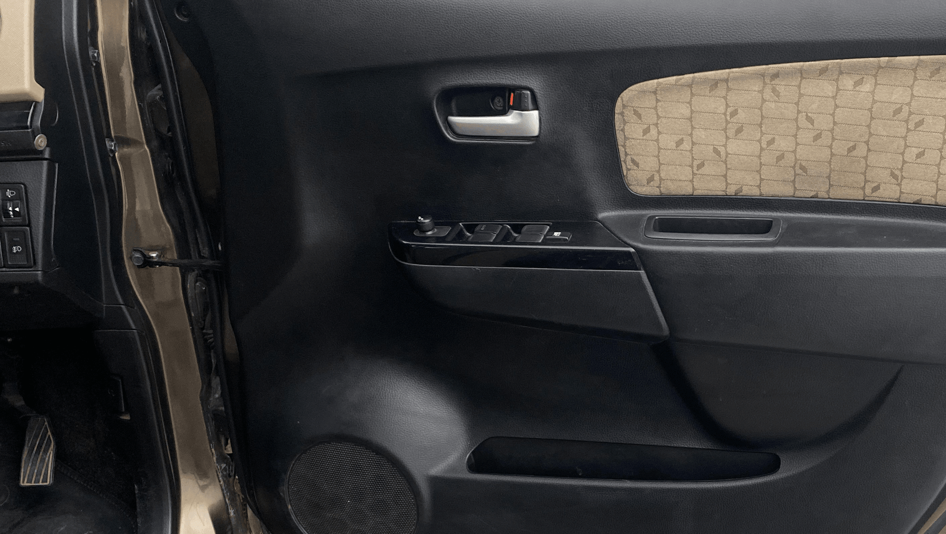 View 2018 Maruti Suzuki 1000 Base Variant Image 33 Used 2018 Maruti Suzuki 1000 Base Variant Image 33