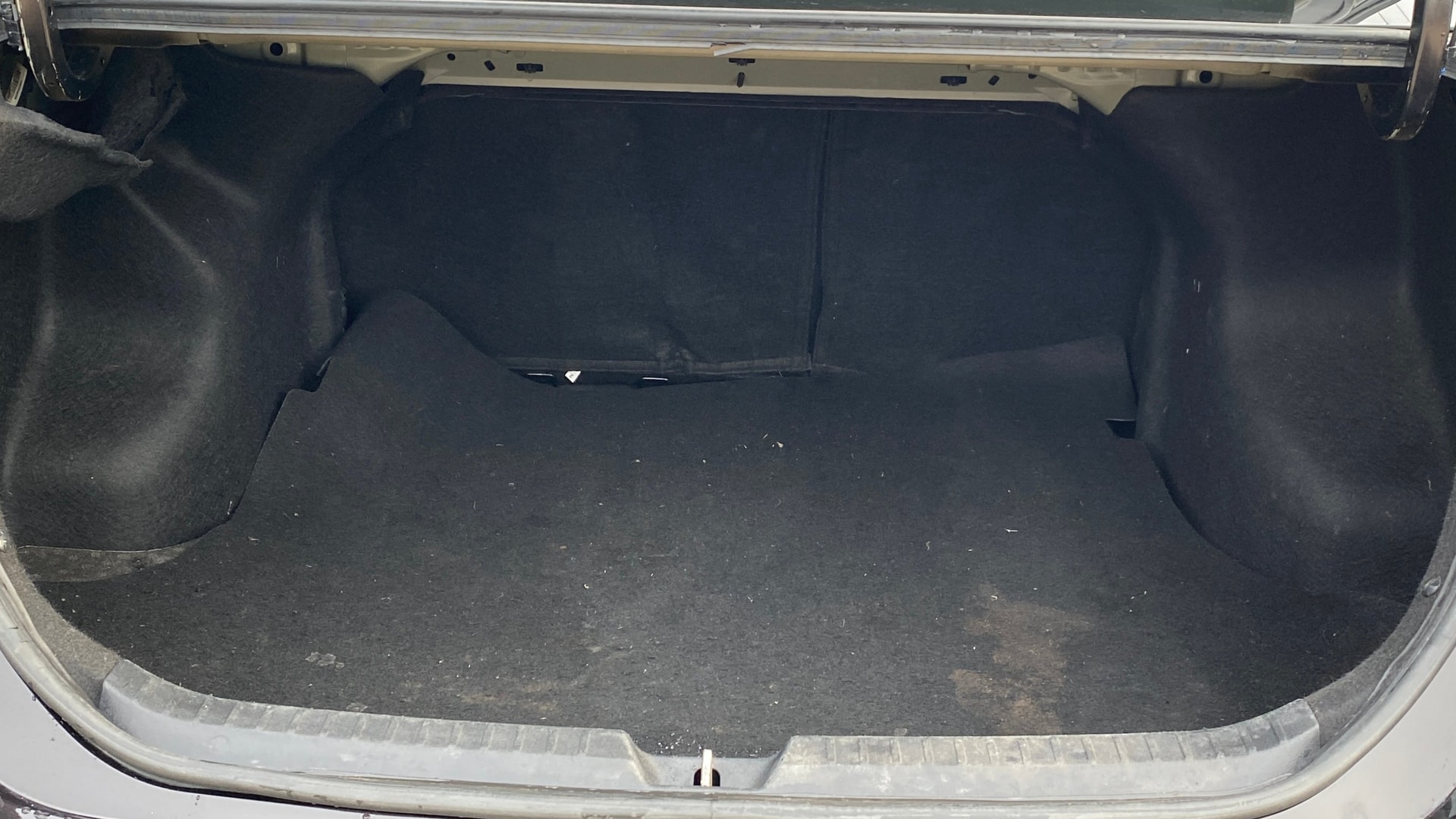 View 2021 Toyota Yaris J MT Image 10 Used 2021 Toyota Yaris J MT Image 10