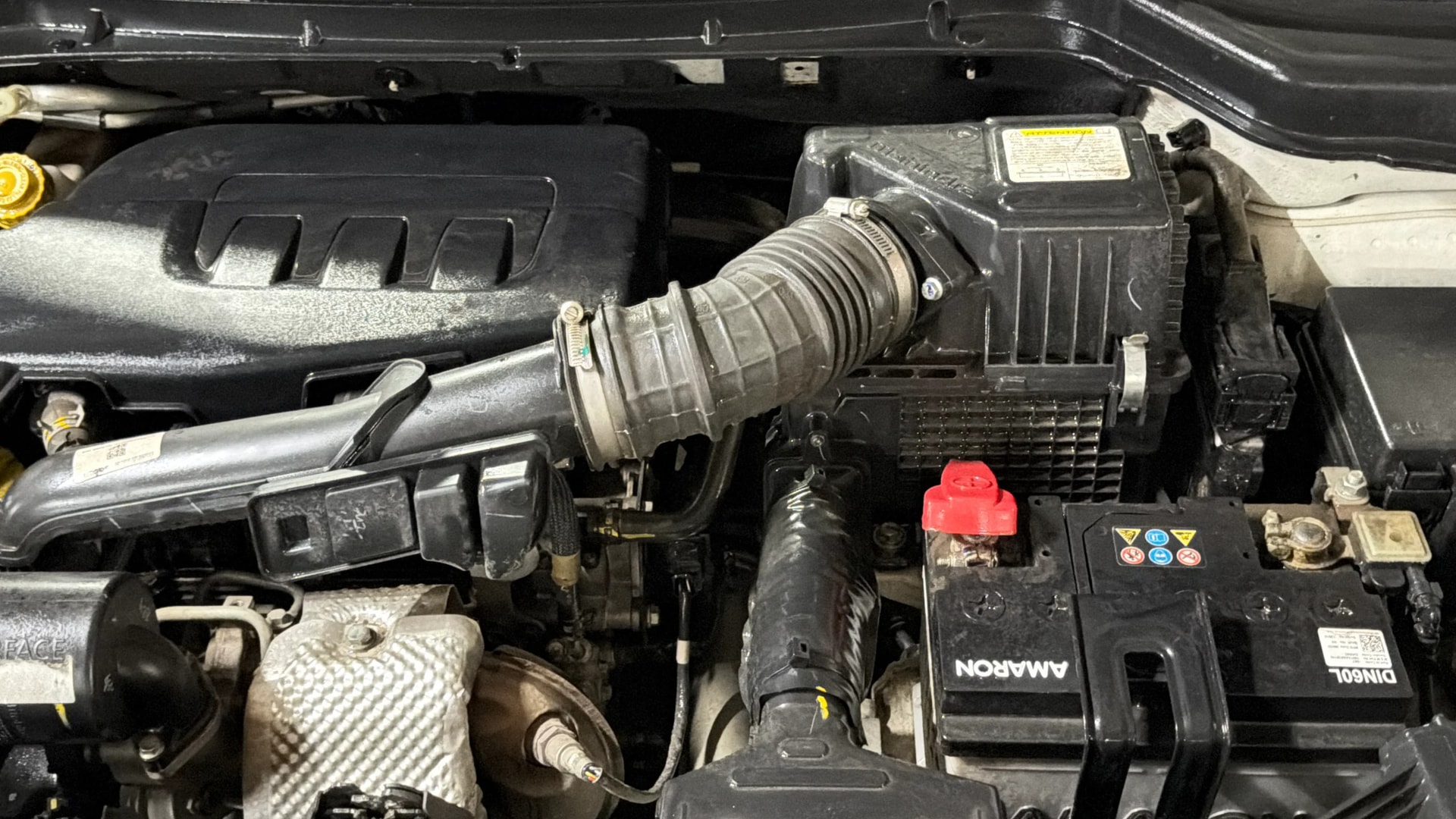 Used 2023 Mahindra XUV300 Used 2023 Mahindra XUV300
