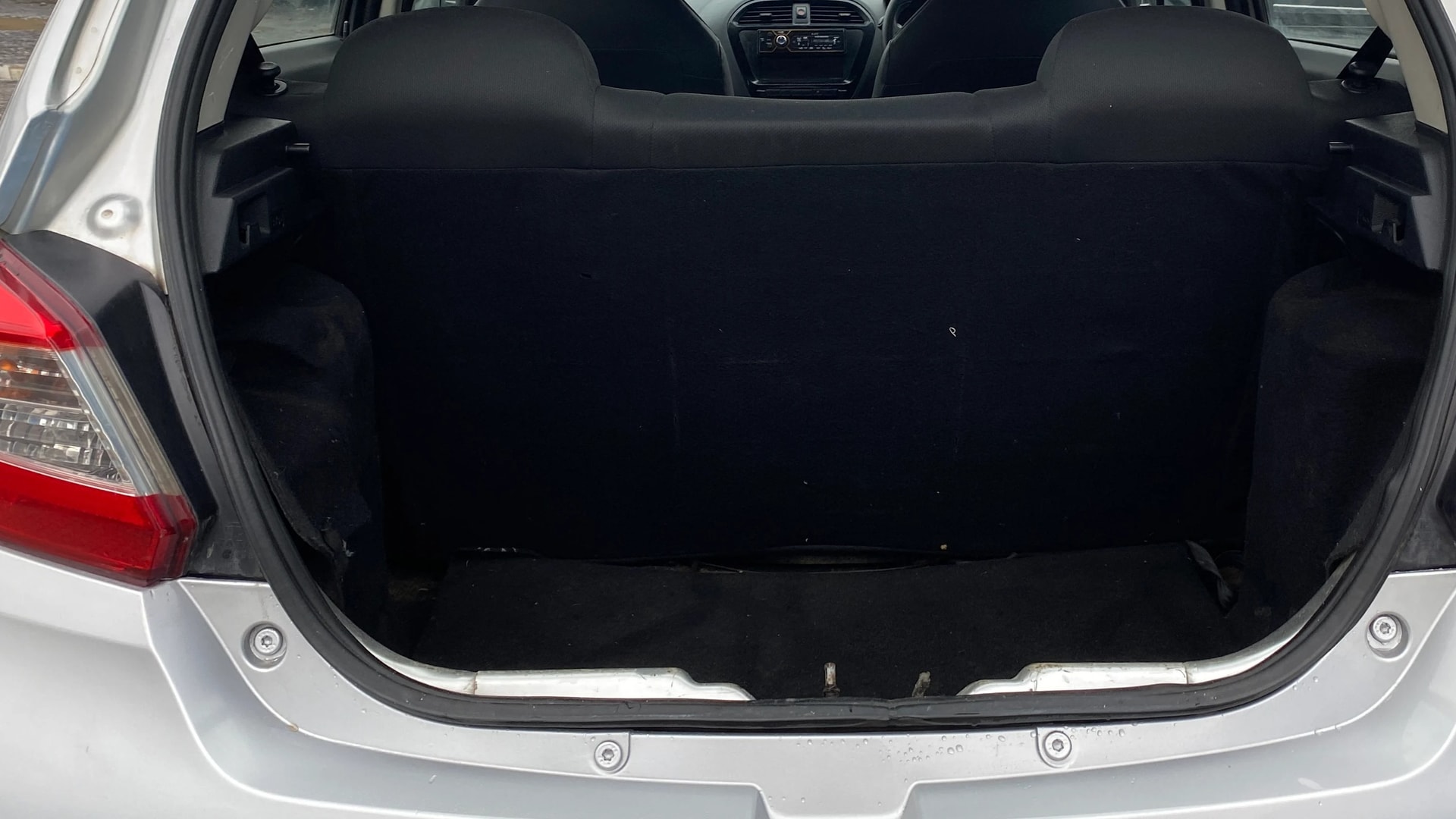 View 2019 Tata Tiago Revotorq XB Image 10 Used 2019 Tata Tiago Revotorq XB Image 10