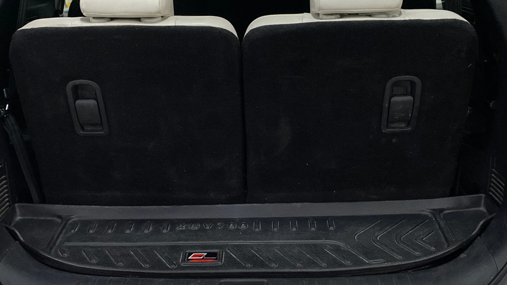 Used 2022 Mahindra XUV700 Used 2022 Mahindra XUV700