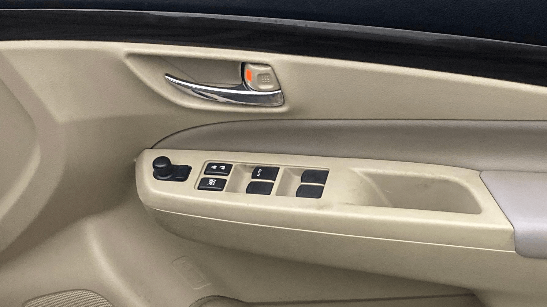 View 2017 Maruti Suzuki 1000 Base Variant Image 33 Used 2017 Maruti Suzuki 1000 Base Variant Image 33