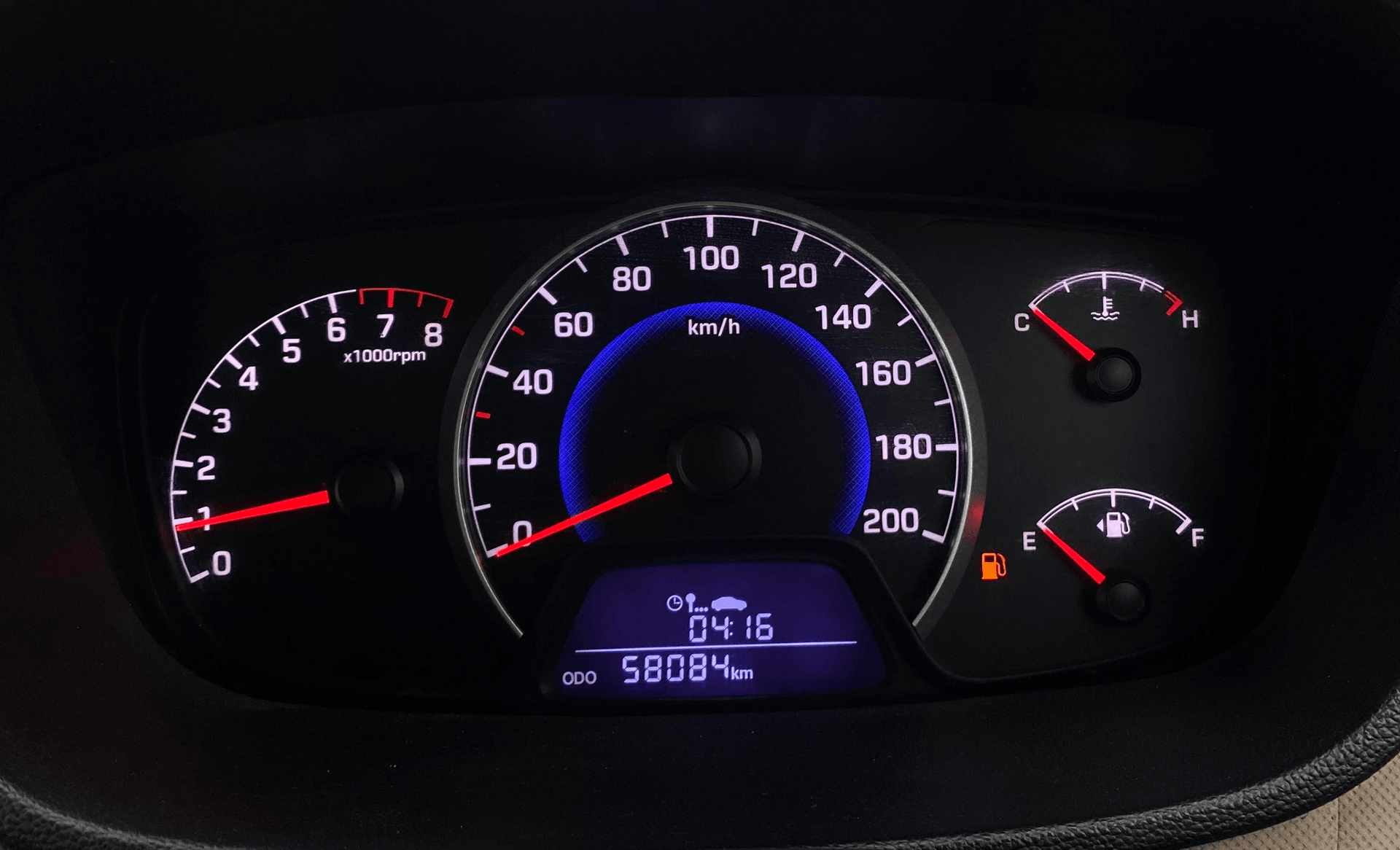 View 2016 Hyundai Grand i10 Sportz 1.2 Kappa Image 33 Used 2016 Hyundai Grand i10 Sportz 1.2 Kappa Image 33