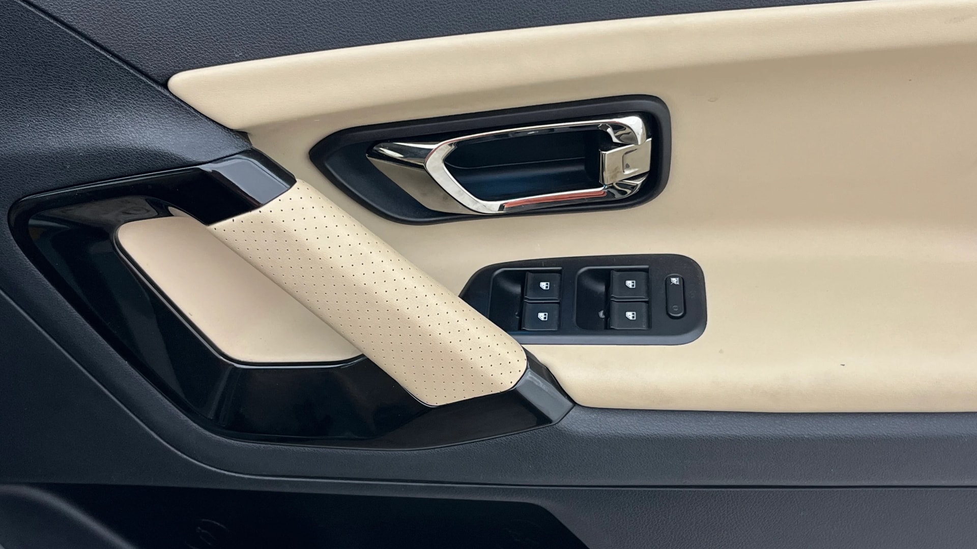 Used 2022 Tata Safari Used 2022 Tata Safari