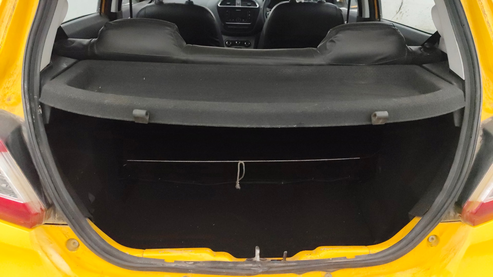 View 2020 Tata Tiago Revotorq XB Image 10 Used 2020 Tata Tiago Revotorq XB Image 10