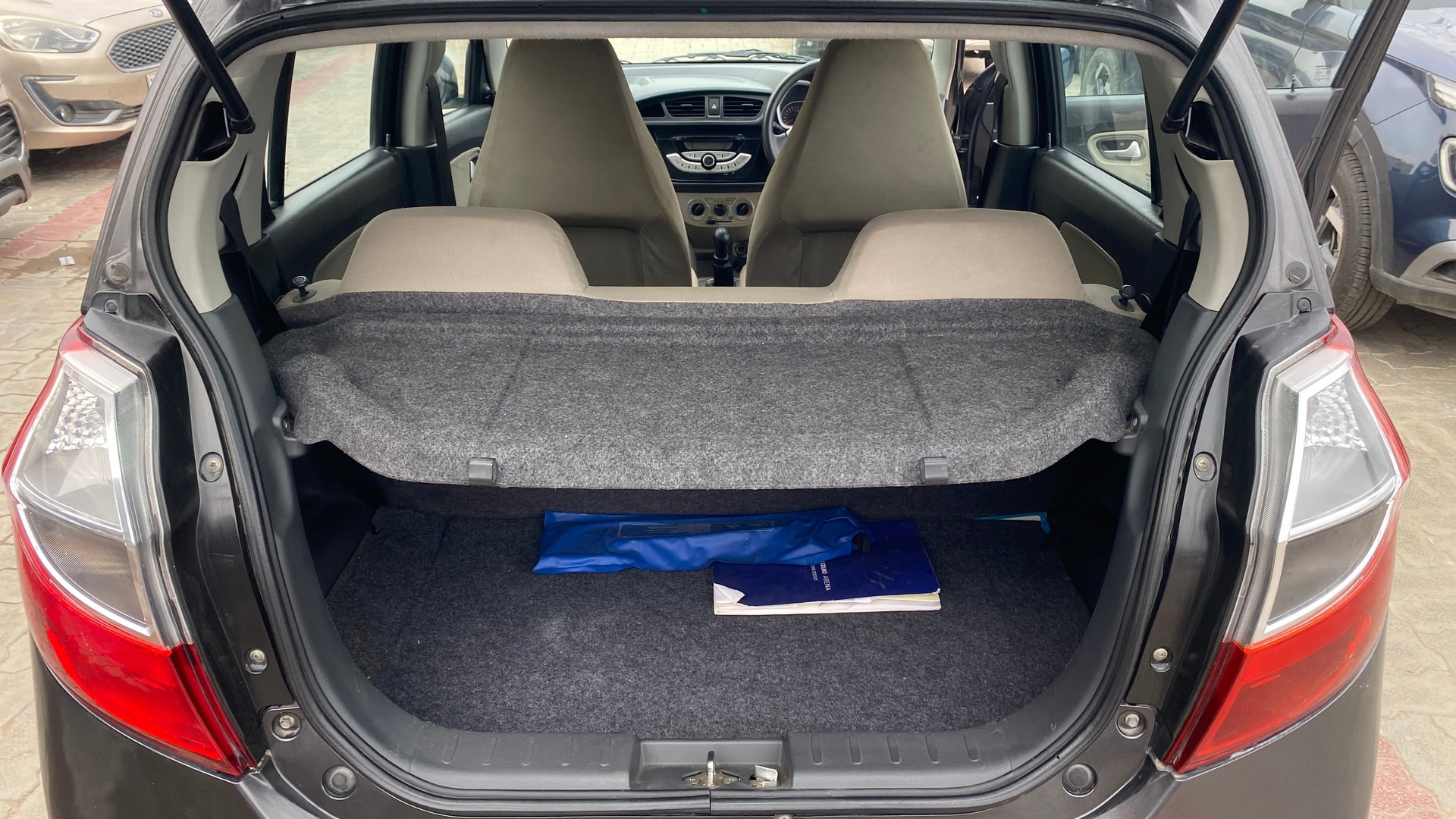 View 2018 Maruti Suzuki Alto K10 LX Image 10 Used 2018 Maruti Suzuki Alto K10 LX Image 10