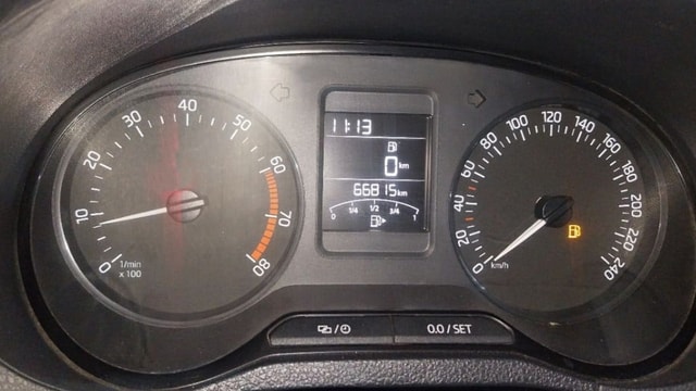 View Skoda Rapid Image 34 Used Skoda Rapid Image 34
