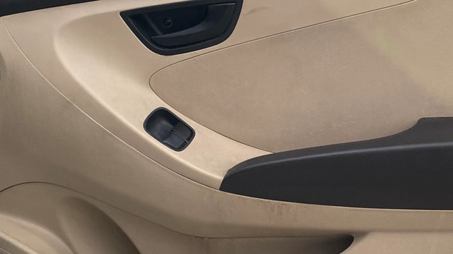 View Hyundai EON Image 32 Used Hyundai EON Image 32