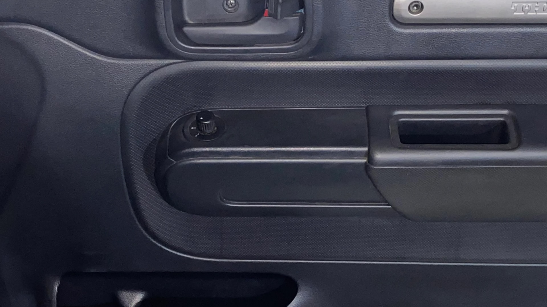 View 2021 Mahindra Thar AX Standard Manual Soft Top 6 Seater Image 32 Used 2021 Mahindra Thar AX Standard Manual Soft Top 6 Seater Image 32