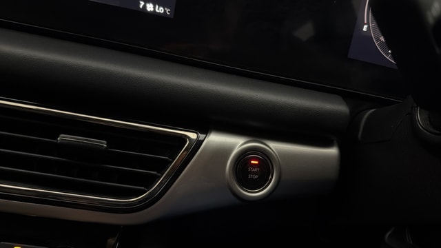 View Mahindra XUV700 Image 36 Used Mahindra XUV700 Image 36