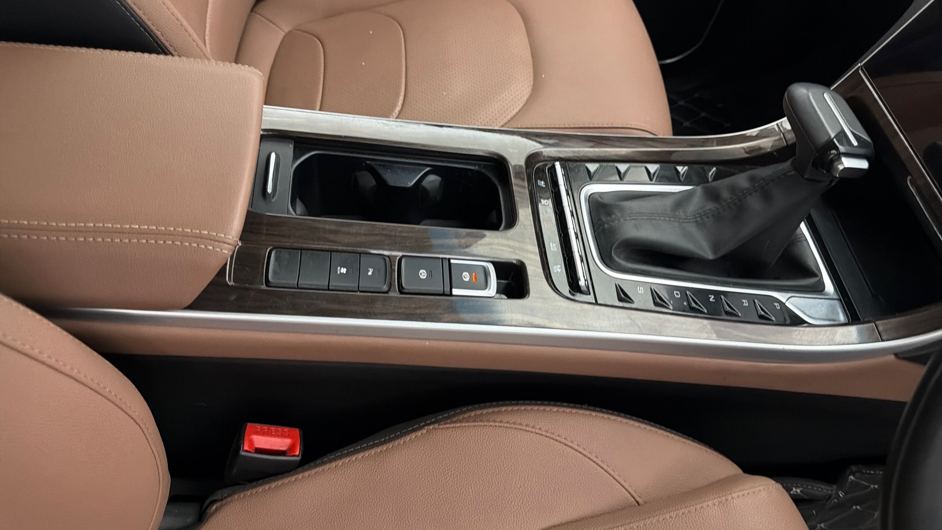Used 2024 MG Hector Plus Used 2024 MG Hector Plus