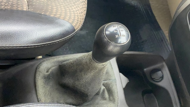 View Hyundai EON Image 38 Used Hyundai EON Image 38
