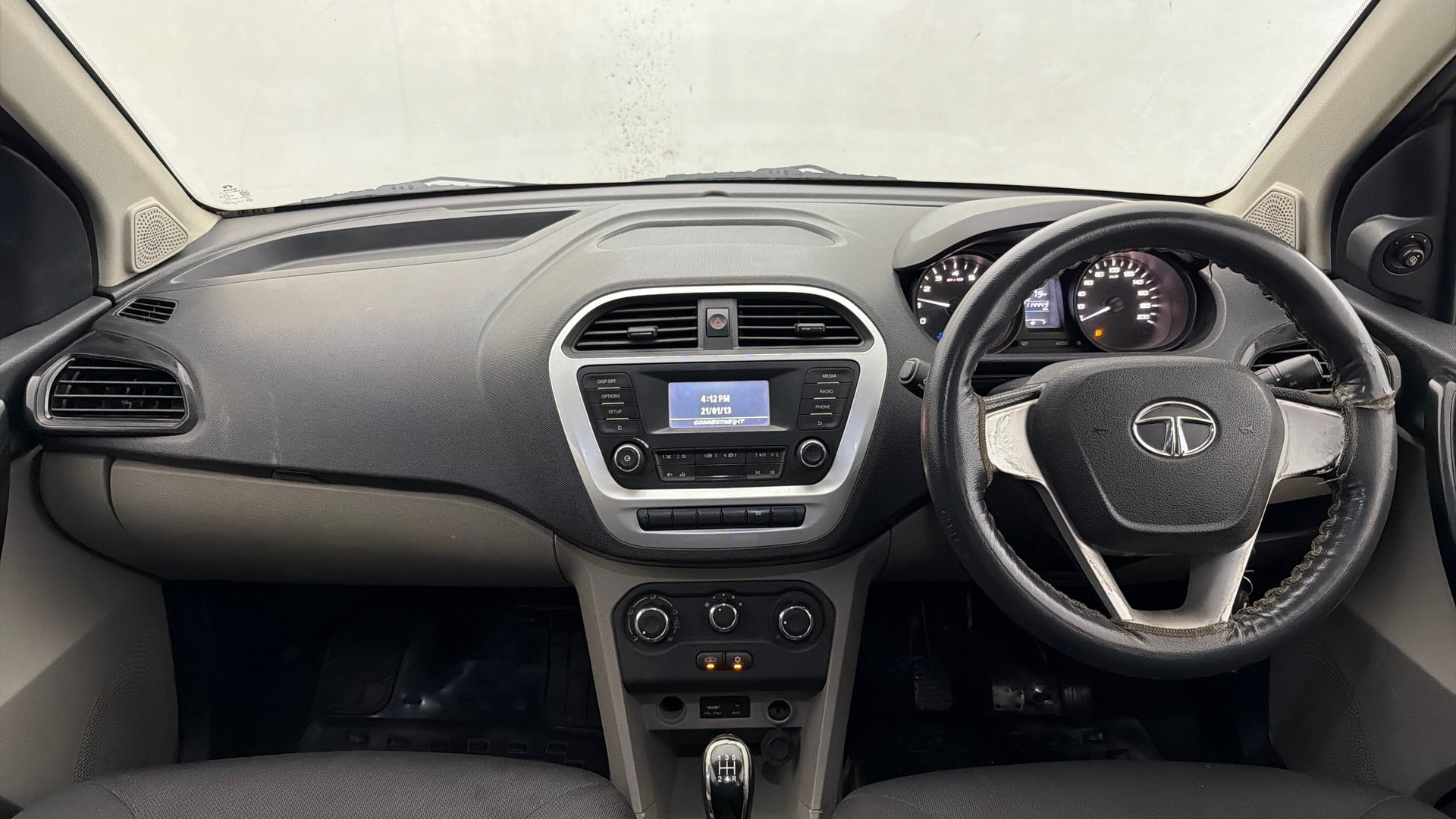 View 2016 Tata Tiago Revotorq XB Image 3 Used 2016 Tata Tiago Revotorq XB Image 3