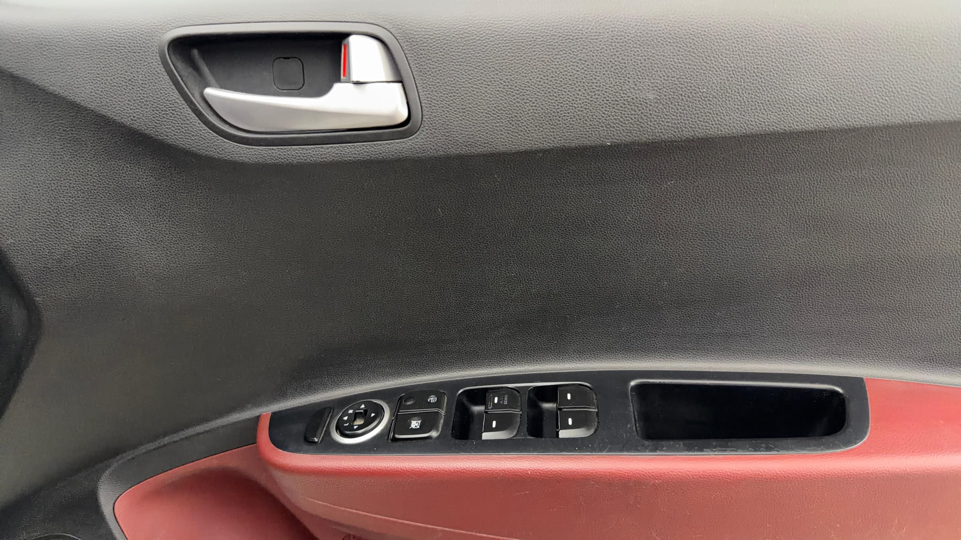 View 2016 Hyundai Grand i10 1.2 Asta Petrol Image 36 Used 2016 Hyundai Grand i10 1.2 Asta Petrol Image 36