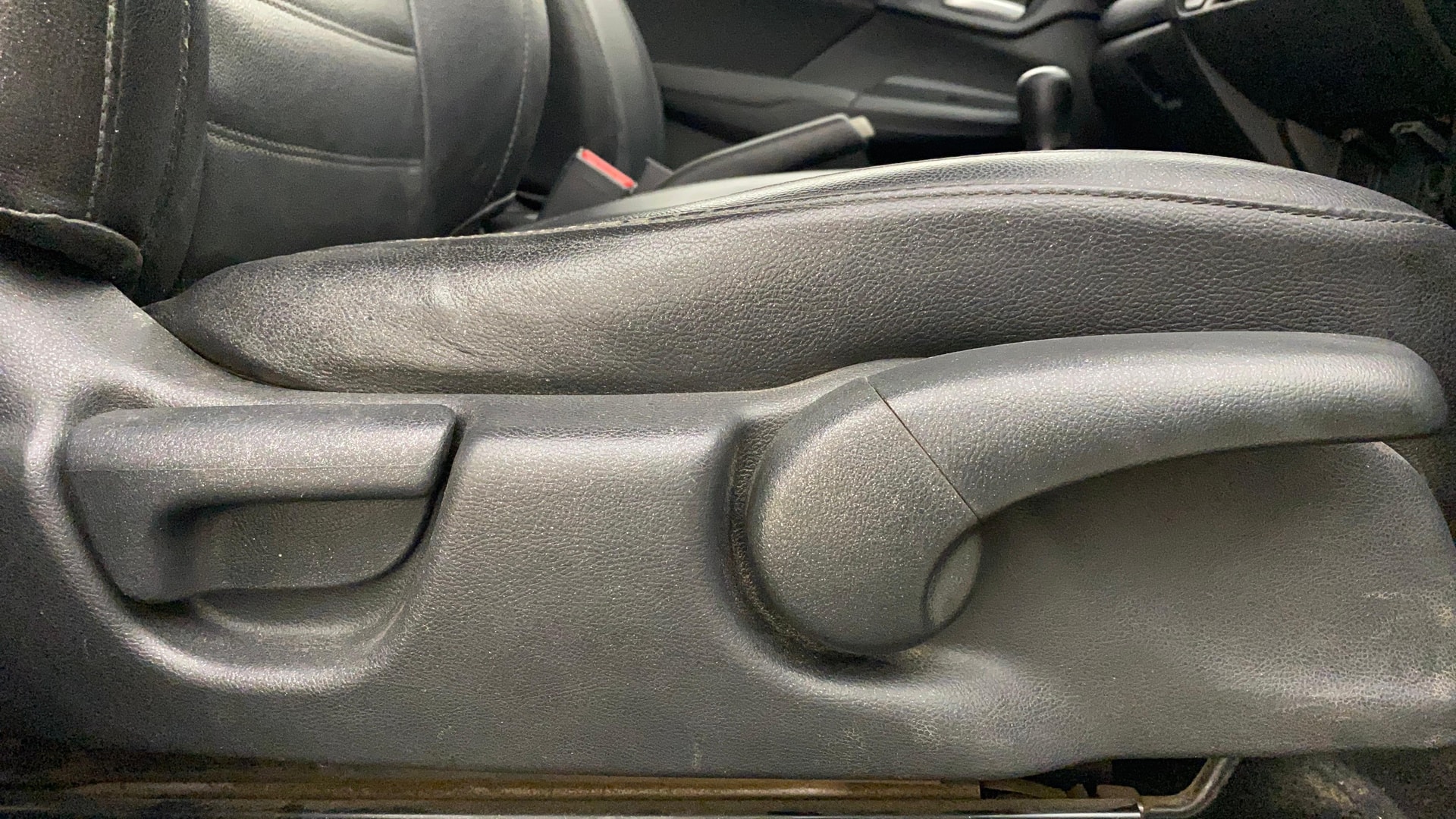 View 2019 Honda WR-V S MT Diesel Edge Edition Image 18 Used 2019 Honda WR-V S MT Diesel Edge Edition Image 18