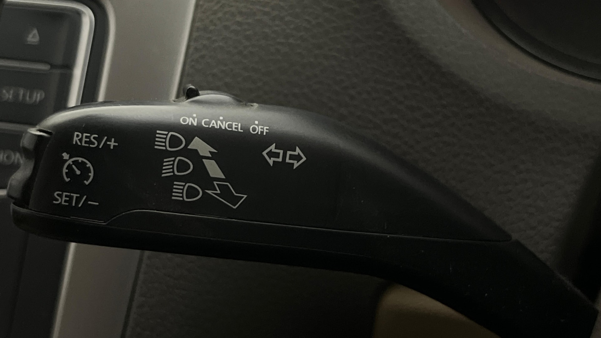 View 2016 Volkswagen Vento DSG Image 3 Used 2016 Volkswagen Vento DSG Image 3