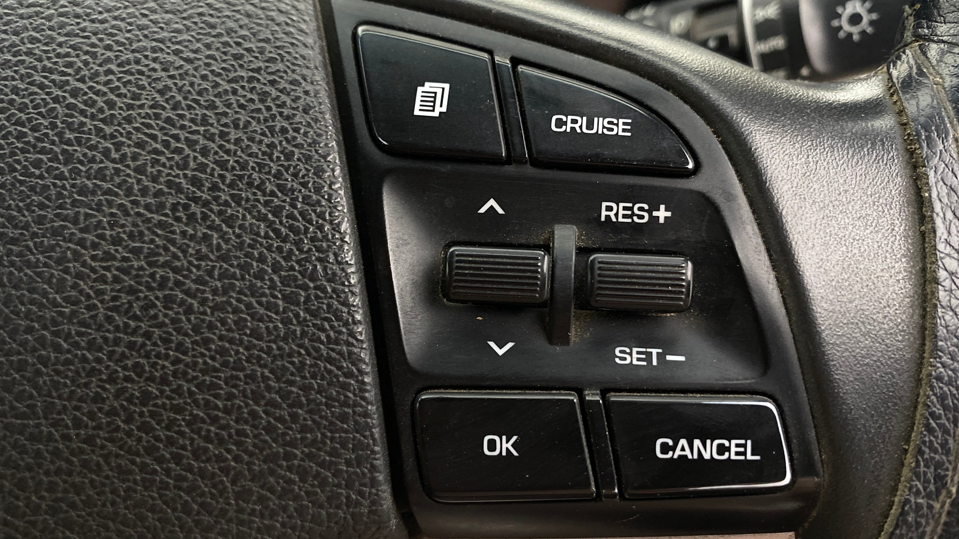 View 2019 Hyundai Tucson R 2.0 6-Speed Automatic GL BS IV Image 3 Used 2019 Hyundai Tucson R 2.0 6-Speed Automatic GL BS IV Image 3