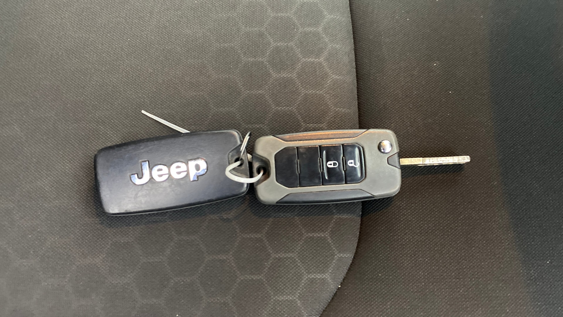 View 2018 Jeep Compass Sport 1.4 Multi AIR Petrol BS IV Image 26 Used 2018 Jeep Compass Sport 1.4 Multi AIR Petrol BS IV Image 26