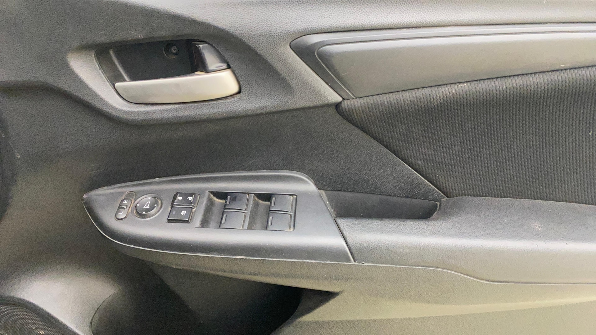 View 2018 Honda WR-V S MT Diesel Edge Edition Image 33 Used 2018 Honda WR-V S MT Diesel Edge Edition Image 33