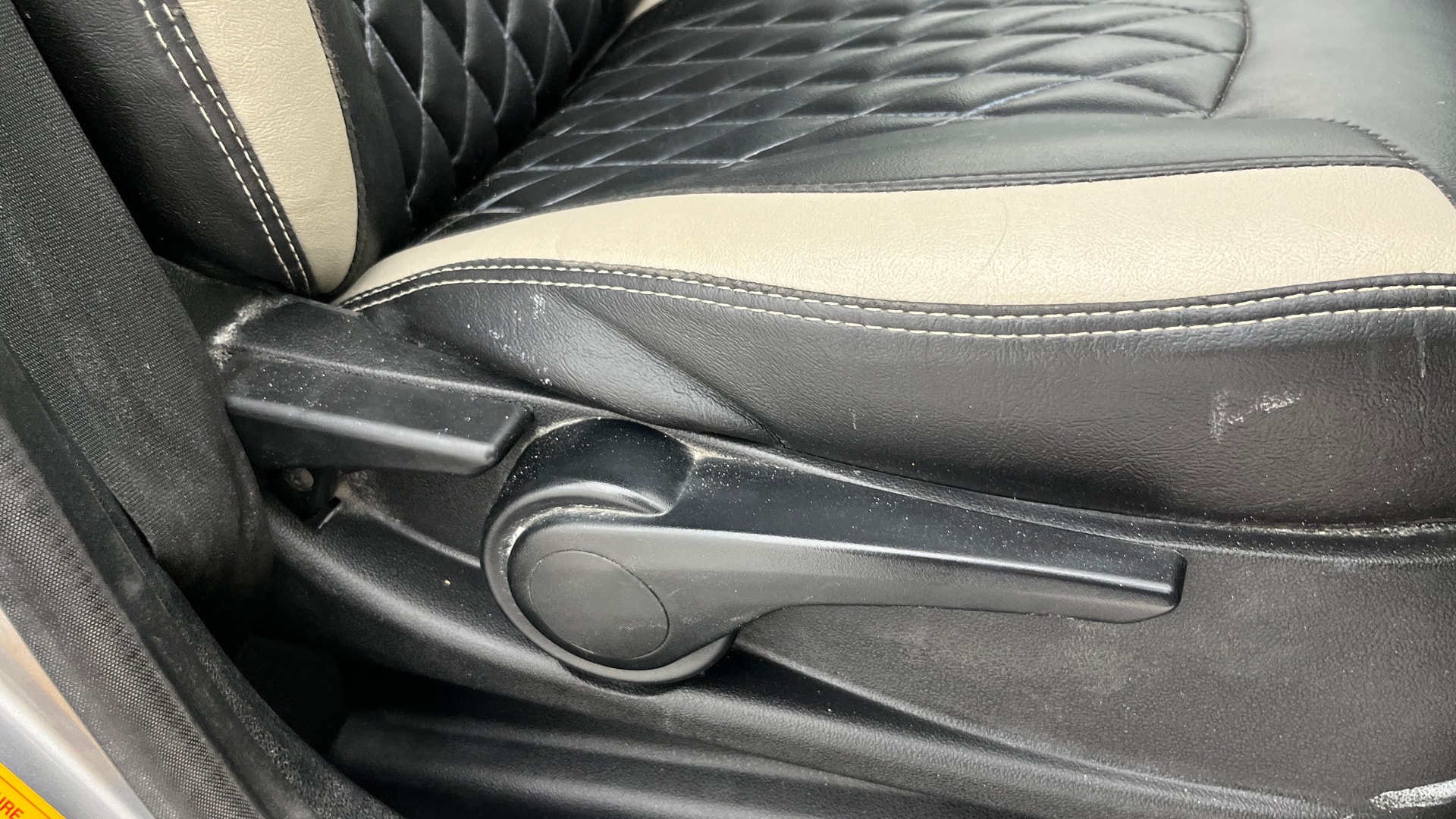 View 2018 Tata Tigor XT Petrol Image 18 Used 2018 Tata Tigor XT Petrol Image 18