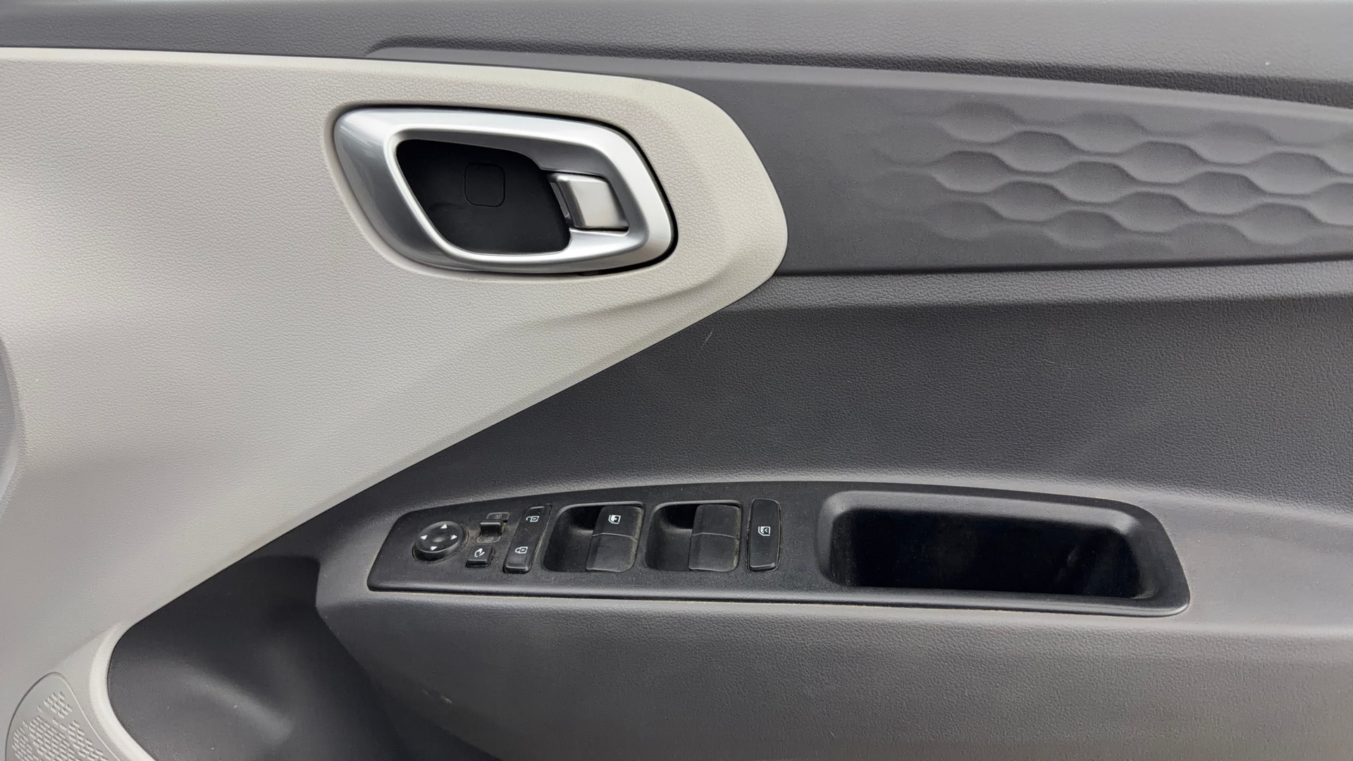 View 2022 Hyundai Grand i10 Nios Sportz Petrol Image 37 Used 2022 Hyundai Grand i10 Nios Sportz Petrol Image 37
