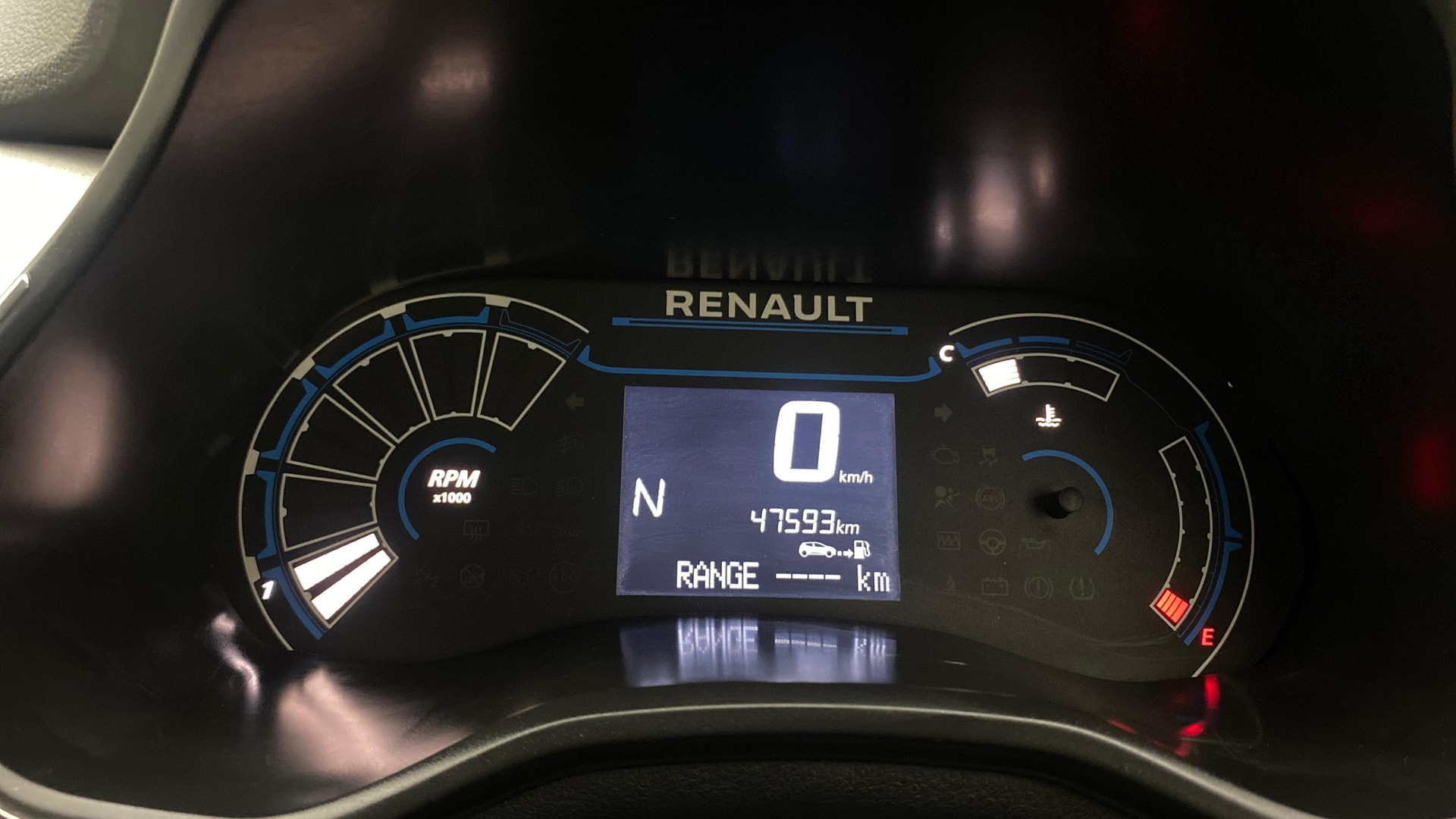 View 2021 Renault Triber RXZ AMT Image 35 Used 2021 Renault Triber RXZ AMT Image 35