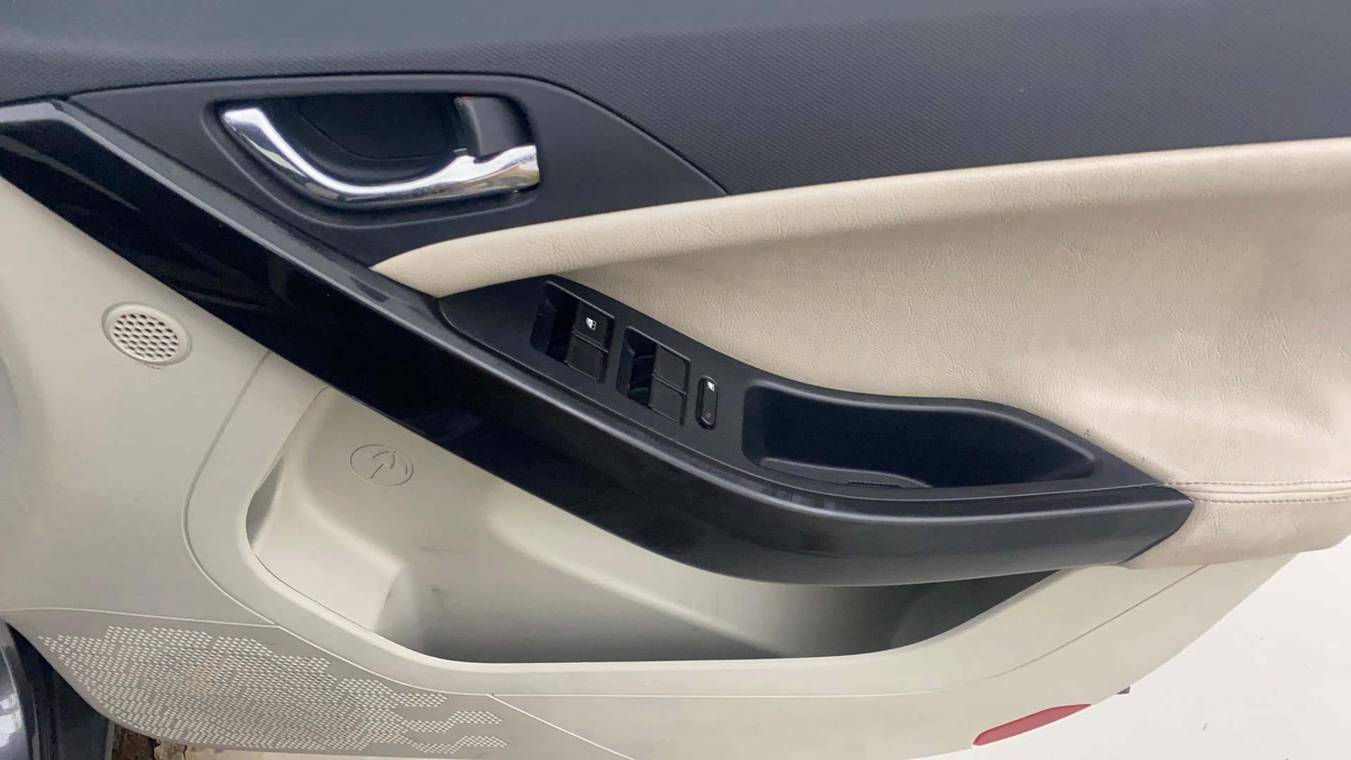 View 2020 Tata Nexon Revotron XE Image 40 Used 2020 Tata Nexon Revotron XE Image 40