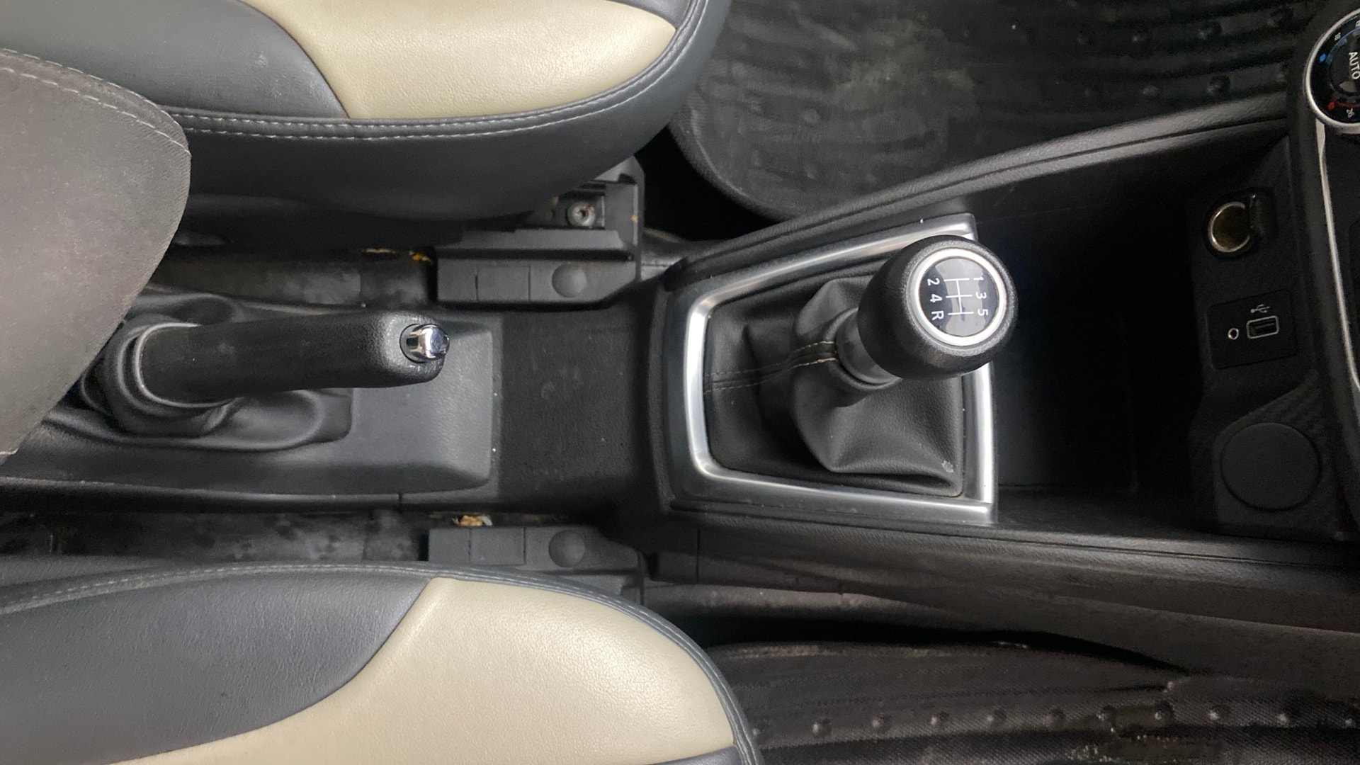 Used 2021 Nissan Kicks Used 2021 Nissan Kicks