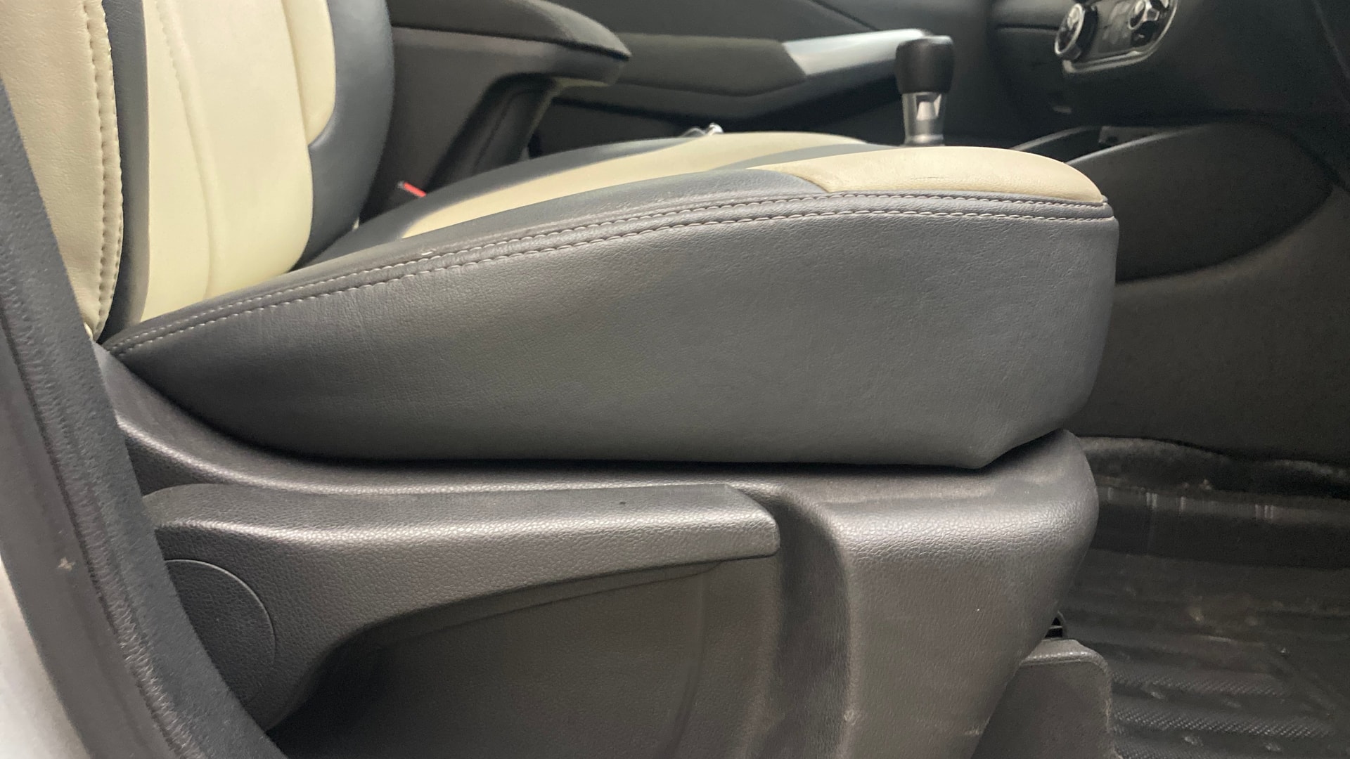 Used 2021 Nissan Kicks Used 2021 Nissan Kicks