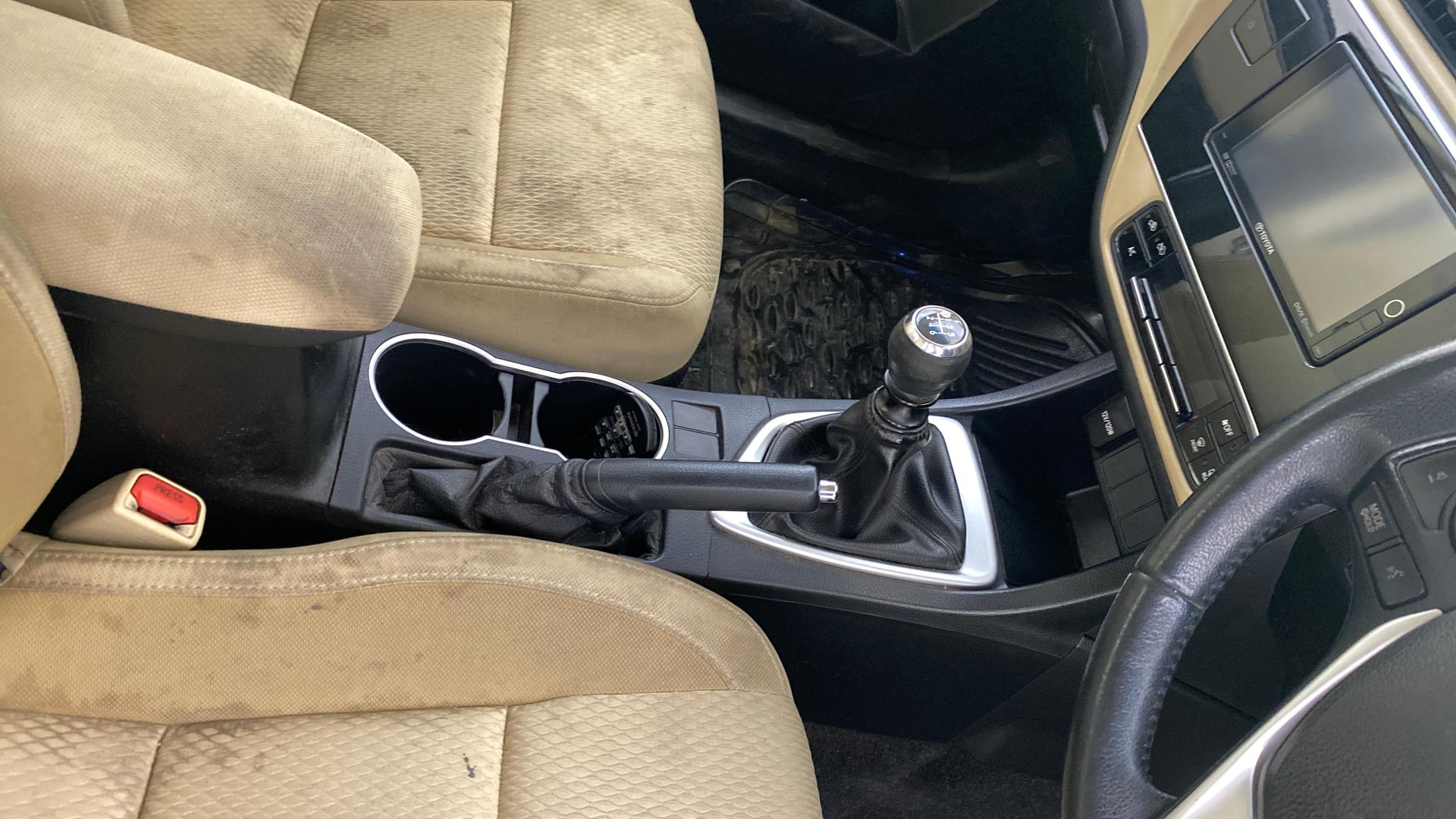 View 2018 Toyota Corolla Altis 1.8 GL Image 38 Used 2018 Toyota Corolla Altis 1.8 GL Image 38