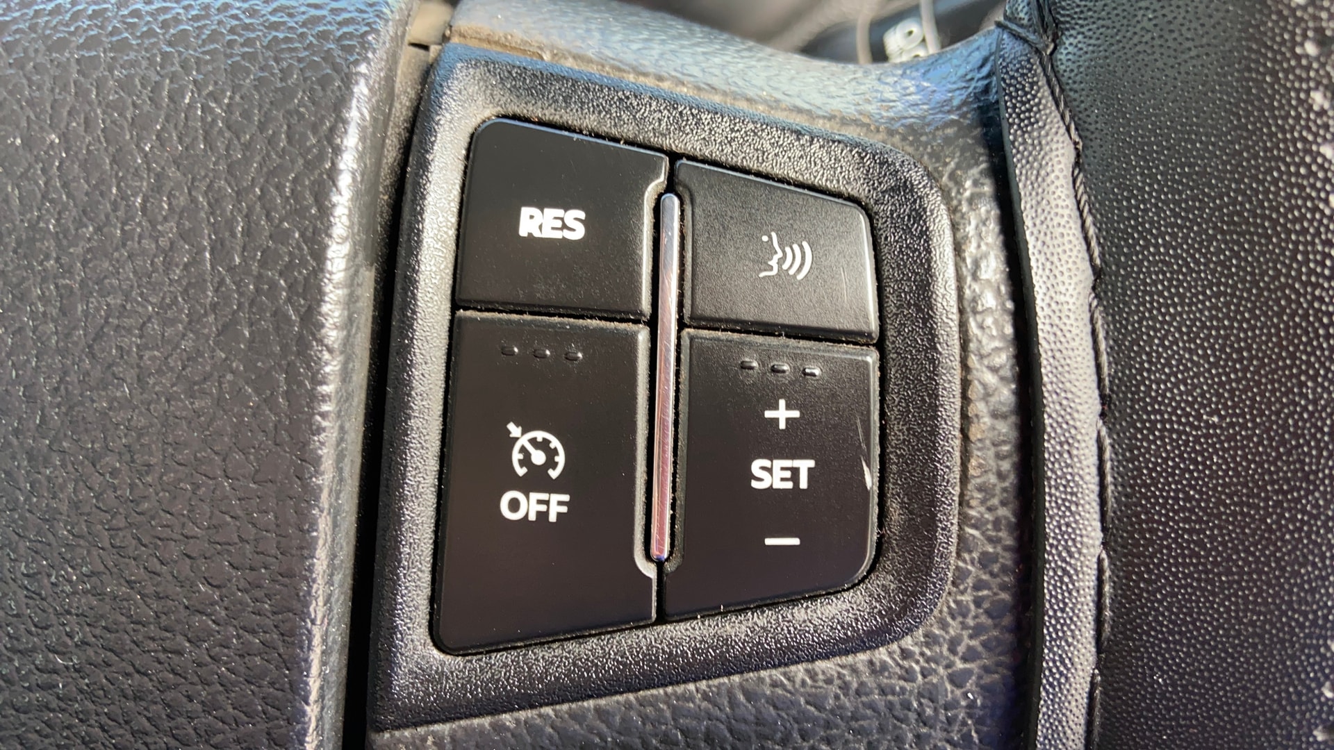 View 2021 Mahindra Thar AX Standard Manual Soft Top 6 Seater Image 3 Used 2021 Mahindra Thar AX Standard Manual Soft Top 6 Seater Image 3