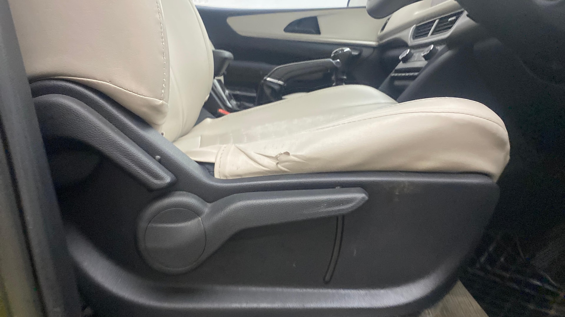 Used 2022 Mahindra XUV700 Used 2022 Mahindra XUV700
