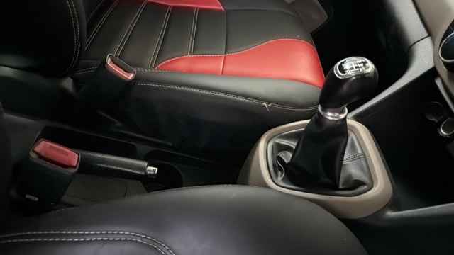 View Hyundai Grand i10 Image 37 Used Hyundai Grand i10 Image 37