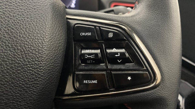 View Mahindra XUV700 Image 3 Used Mahindra XUV700 Image 3