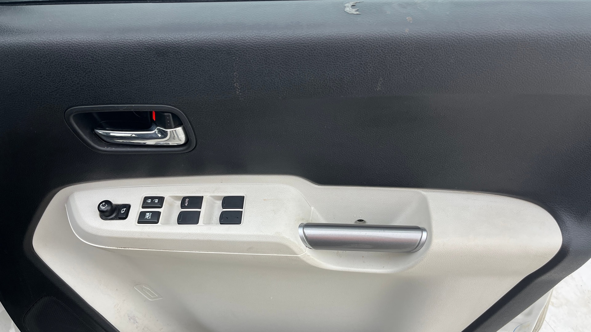 View 2022 Maruti Suzuki 1000 Base Variant Image 33 Used 2022 Maruti Suzuki 1000 Base Variant Image 33