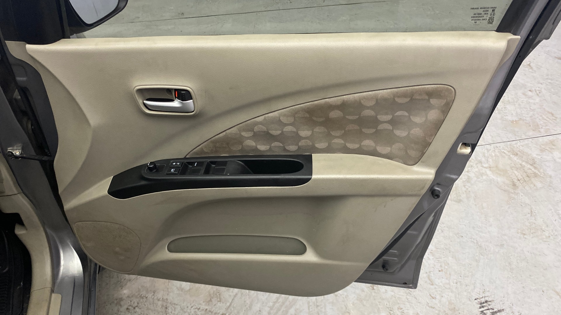 View 2015 Maruti Suzuki 1000 Base Variant Image 32 Used 2015 Maruti Suzuki 1000 Base Variant Image 32
