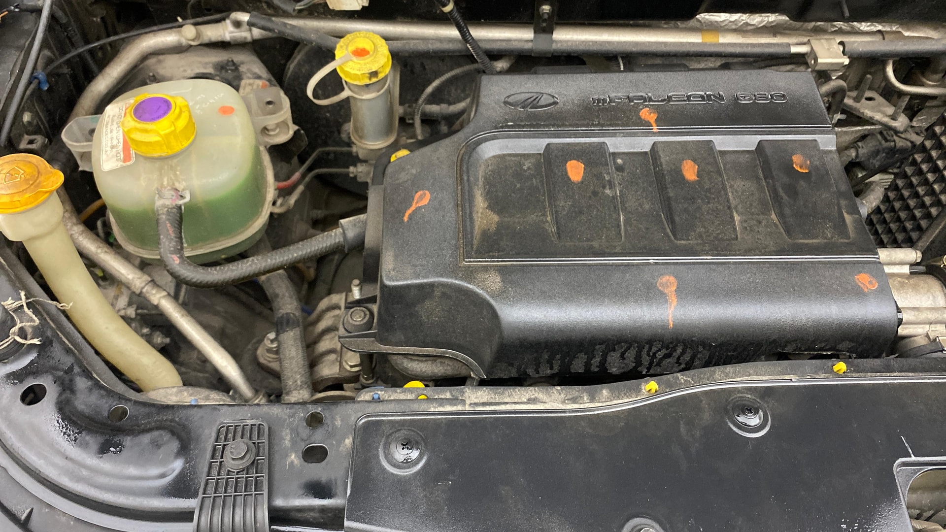 View 2019 Mahindra KUV100 K2 Petrol BS IV Image 3 Used 2019 Mahindra KUV100 K2 Petrol BS IV Image 3