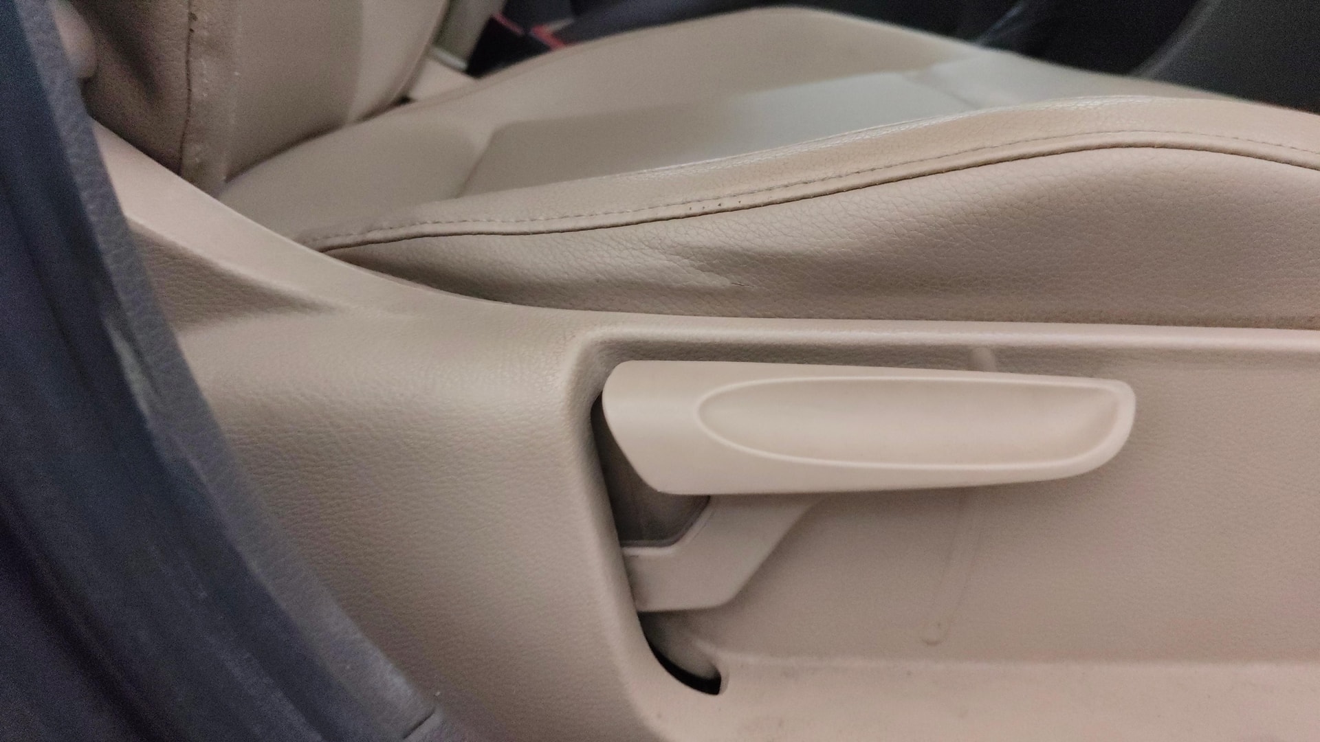 View 2015 Volkswagen Vento 1.2 L TSI Comfortline Petrol AT Image 18 Used 2015 Volkswagen Vento 1.2 L TSI Comfortline Petrol AT Image 18