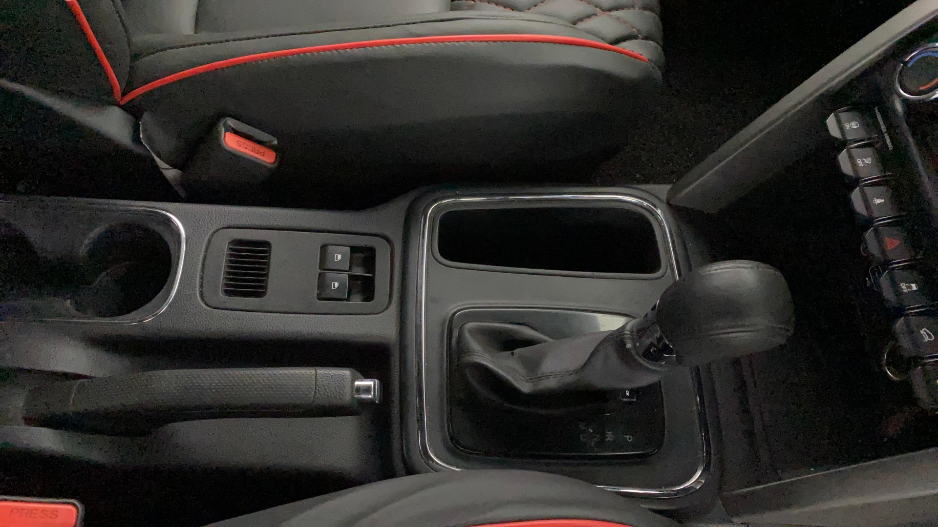 View 2023 Mahindra Thar AX Standard Manual Soft Top 6 Seater Image 37 Used 2023 Mahindra Thar AX Standard Manual Soft Top 6 Seater Image 37
