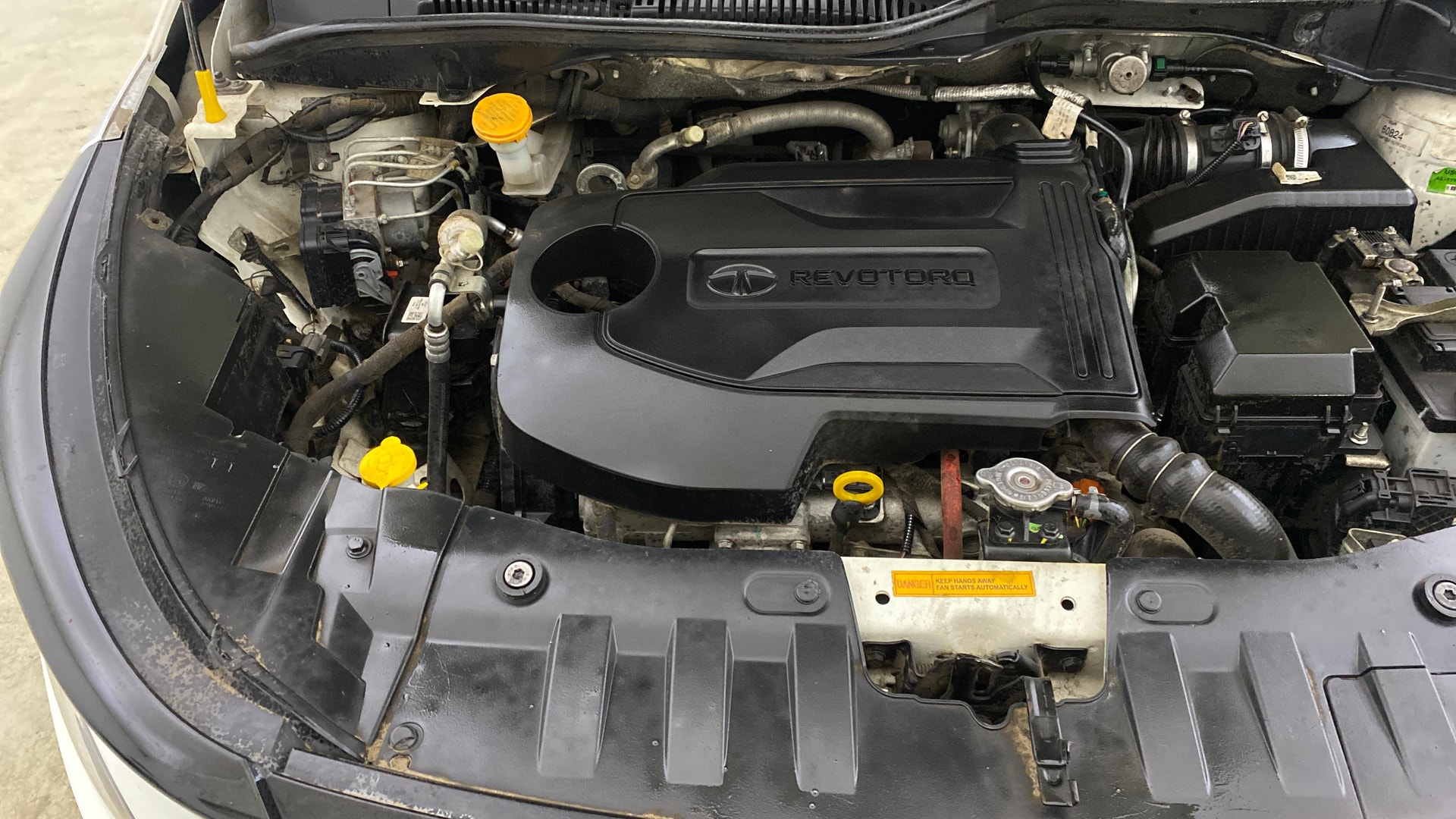 View 2023 Tata Altroz XT Diesel Image 3 Used 2023 Tata Altroz XT Diesel Image 3