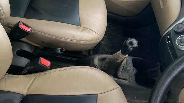 View Hyundai EON Image 37 Used Hyundai EON Image 37