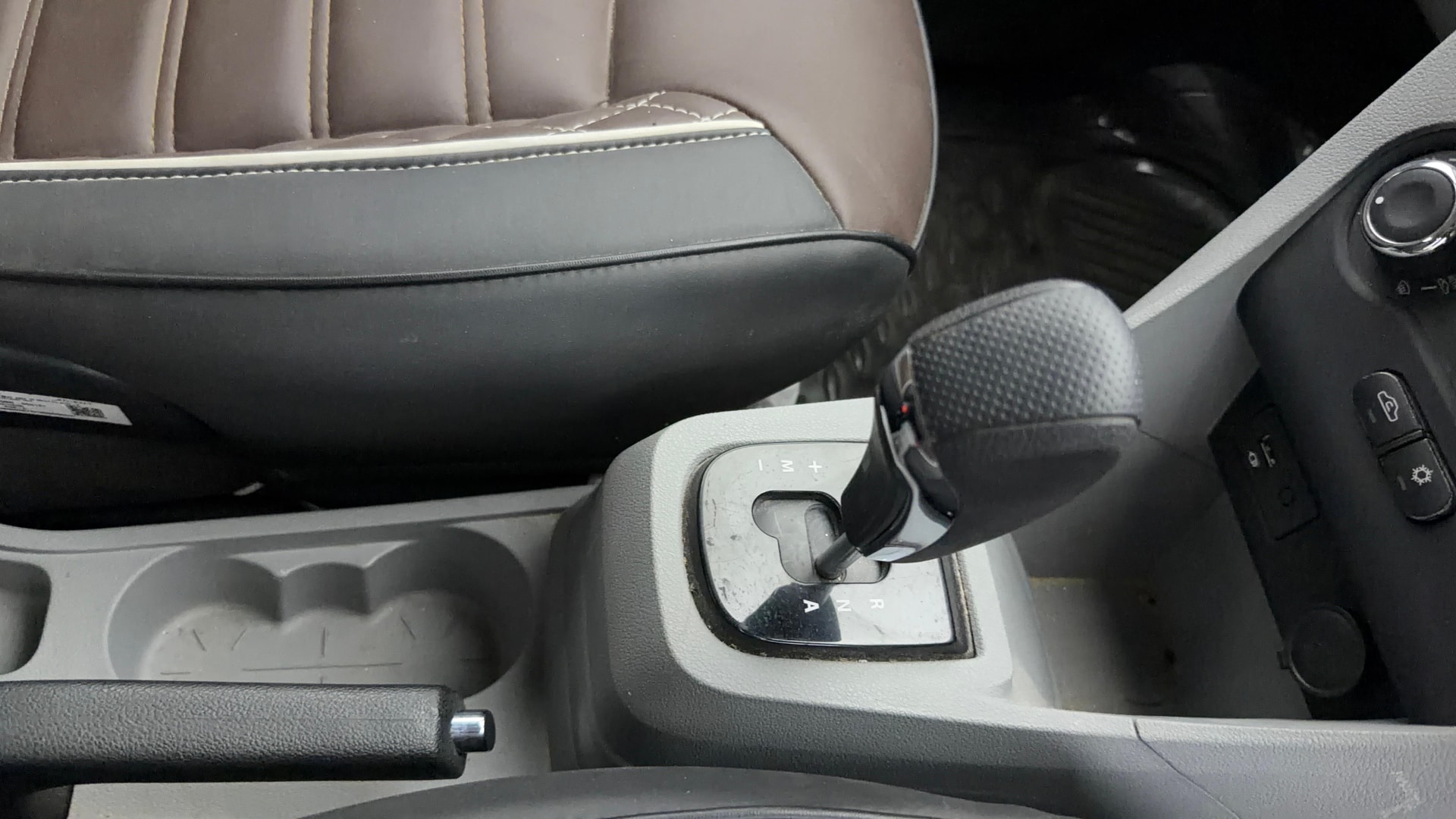 View 2022 Tata Tiago Revotorq XB Image 38 Used 2022 Tata Tiago Revotorq XB Image 38