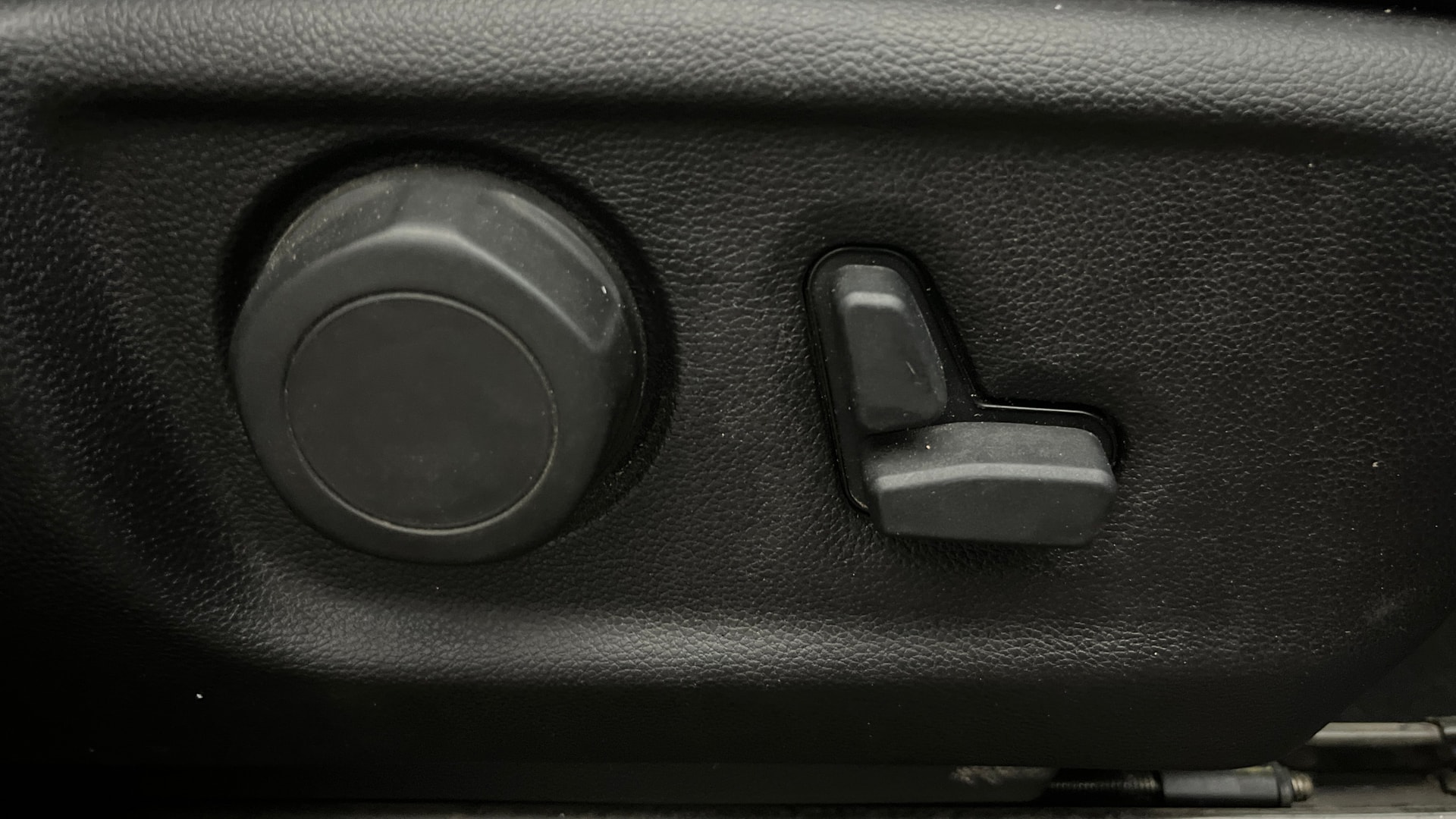 View 2023 Mahindra Scorpio-N Z2 7 STR Petrol Image 12 Used 2023 Mahindra Scorpio-N Z2 7 STR Petrol Image 12