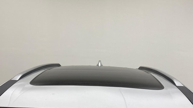 View Mahindra XUV700 Image 36 Used Mahindra XUV700 Image 36