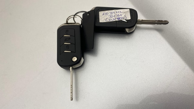 View Mahindra XUV700 Image 20 Used Mahindra XUV700 Image 20