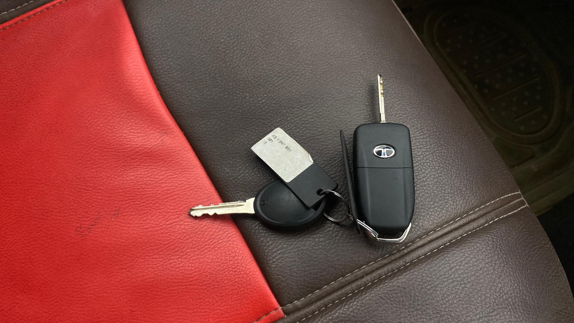 View 2015 Tata Bolt XE Quadrajet 75PS Diesel Image 27 Used 2015 Tata Bolt XE Quadrajet 75PS Diesel Image 27