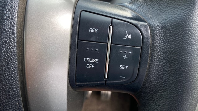 View Mahindra XUV500 Image 3 Used Mahindra XUV500 Image 3