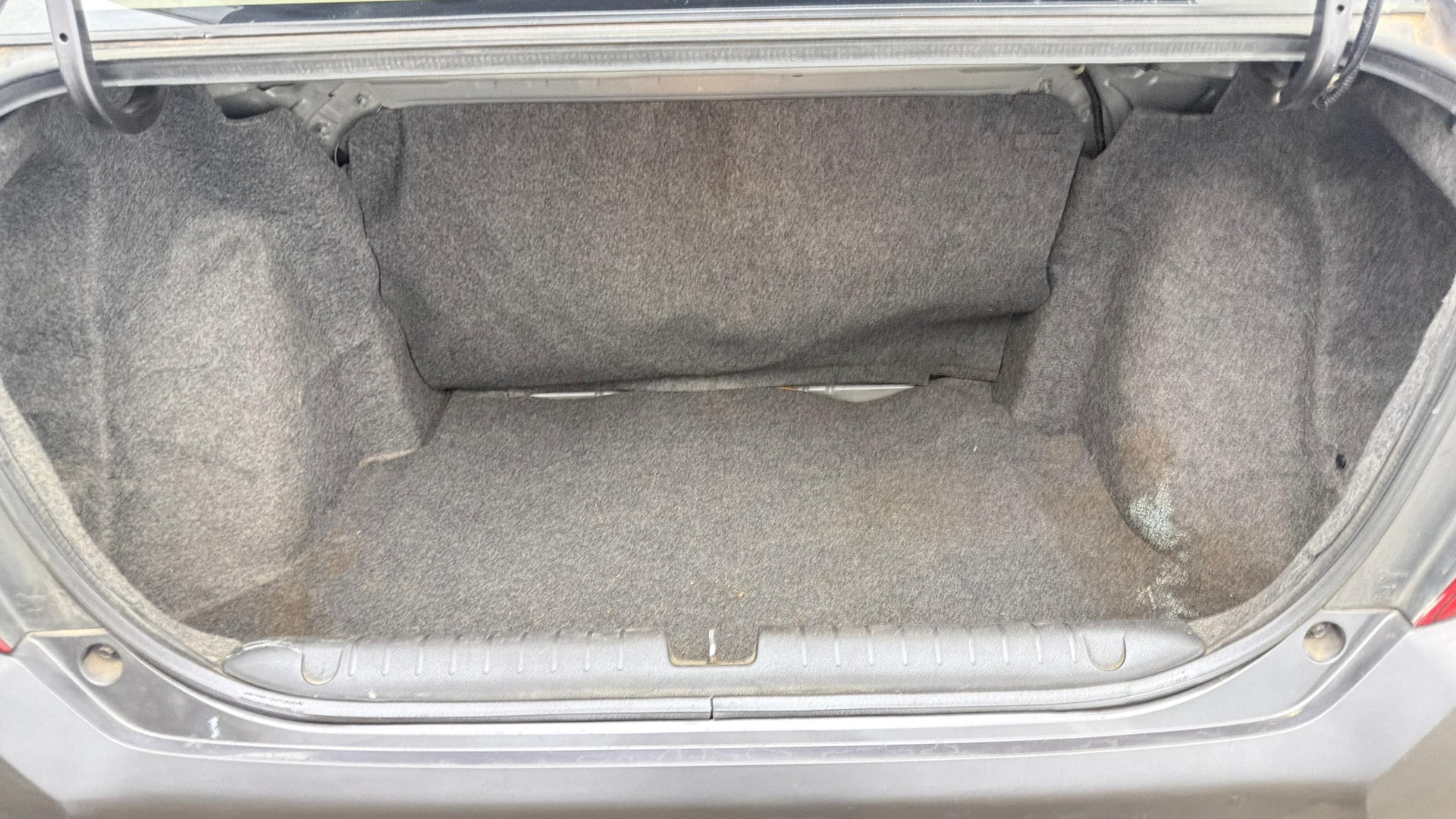 View 2018 Honda Amaze E MT Petrol BS IV Image 10 Used 2018 Honda Amaze E MT Petrol BS IV Image 10