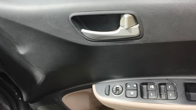 View Hyundai Grand i10 Image 32 Used Hyundai Grand i10 Image 32