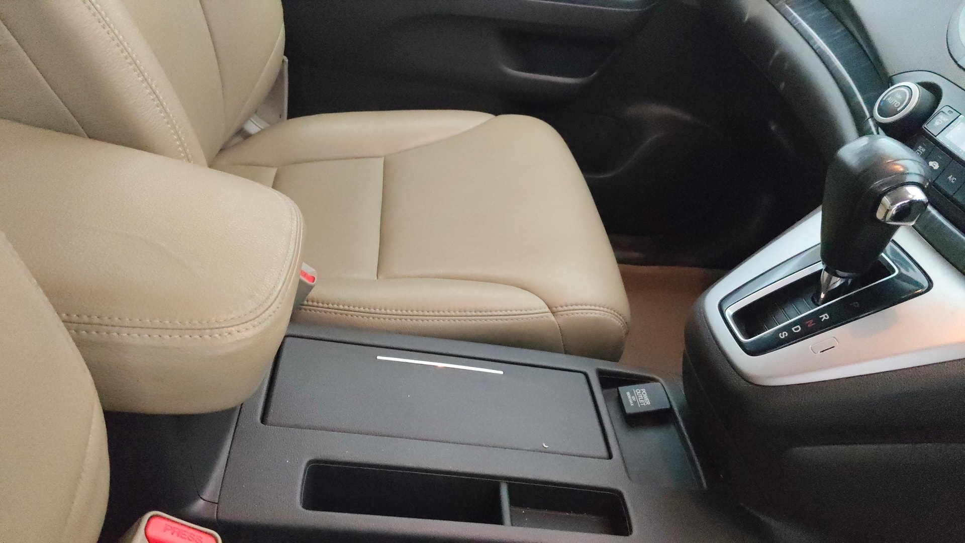 View 2015 Honda CR-V 2.0L AT Petrol Image 42 Used 2015 Honda CR-V 2.0L AT Petrol Image 42